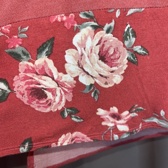 1X V-neck oversized rust colored colorblock top with floral and stripes - Picture 3 of 10